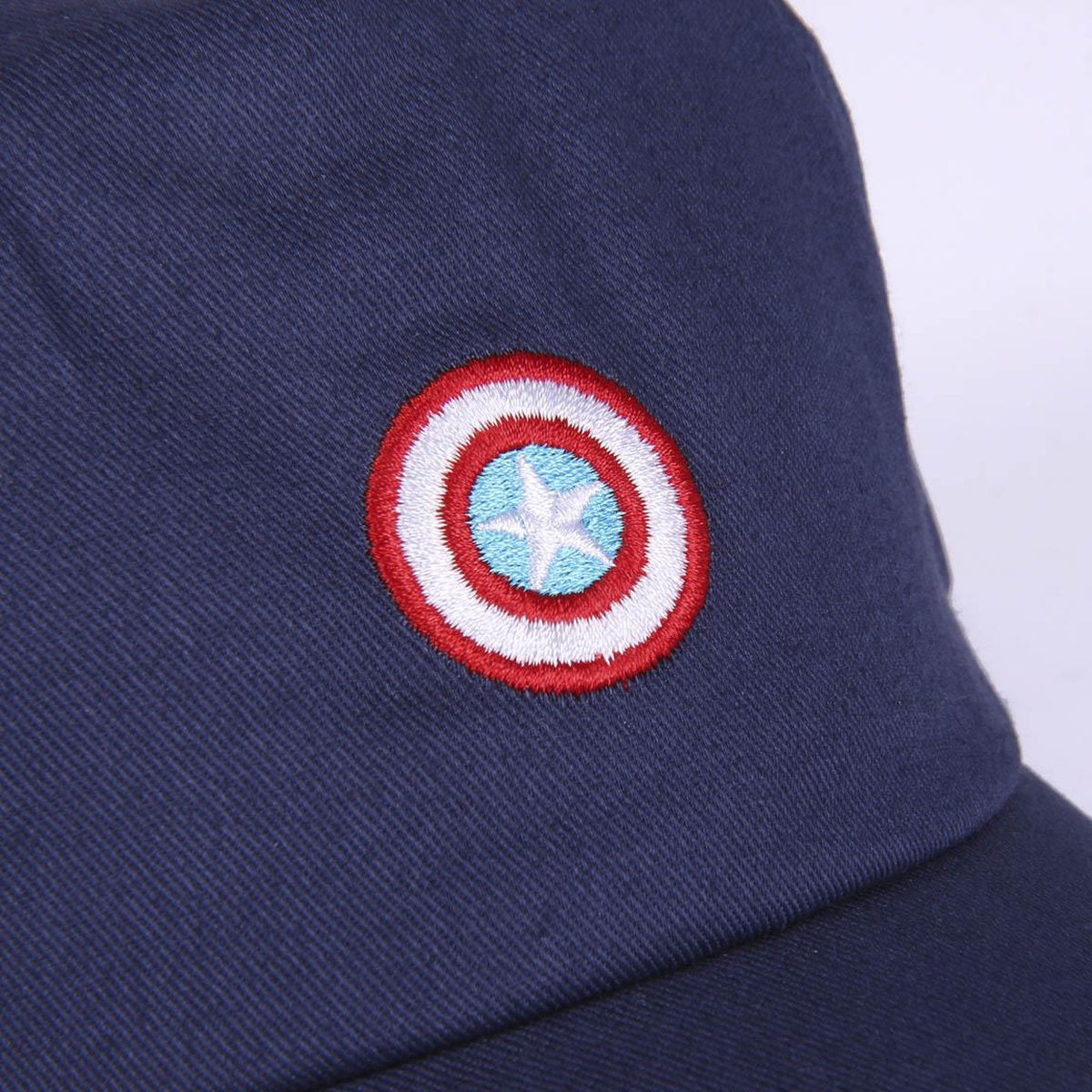 GORRA VISERA CURVA BORDADO MARVEL