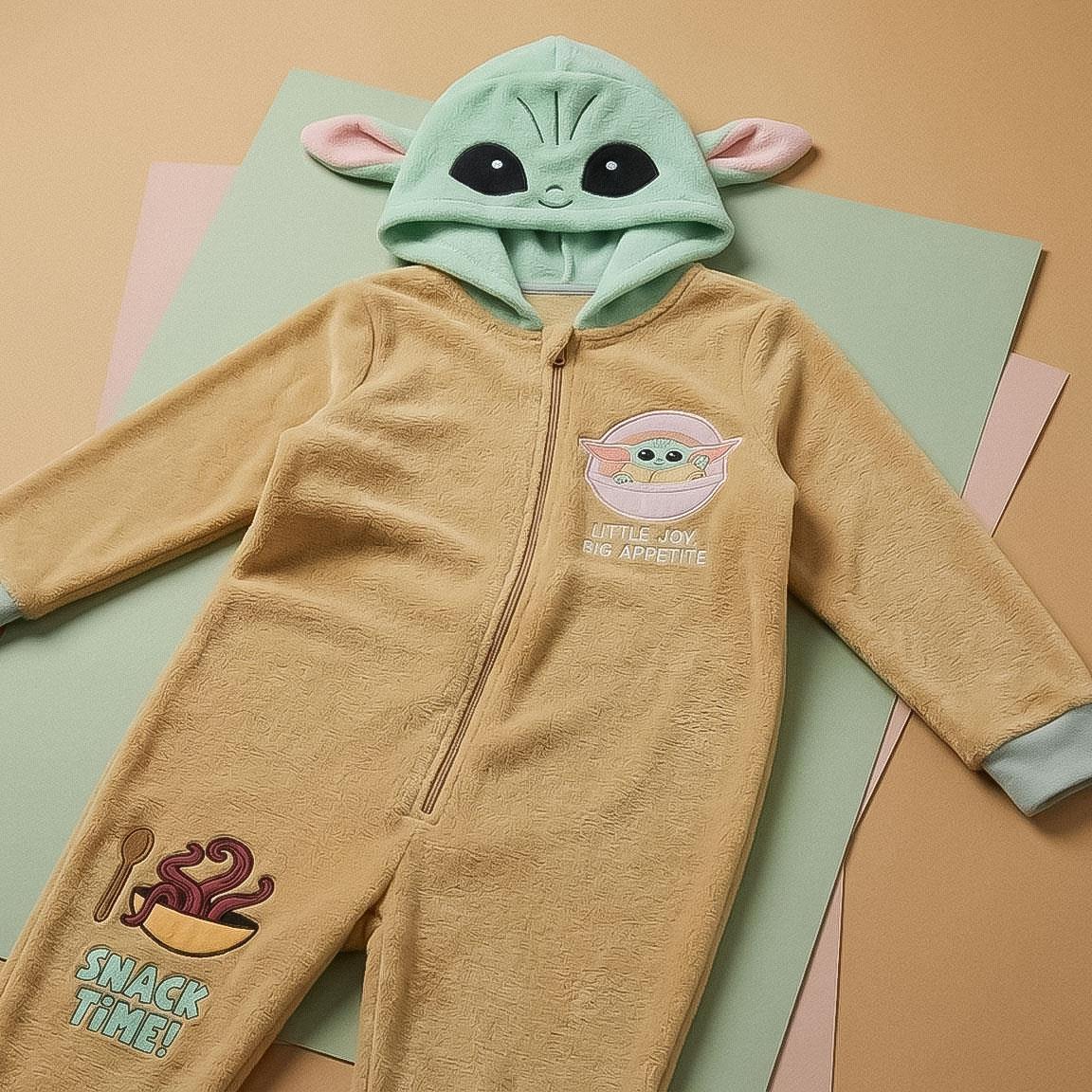 PIJAMA DORMILON CORAL FLEECE APLICACIONES THE MANDALORIAN